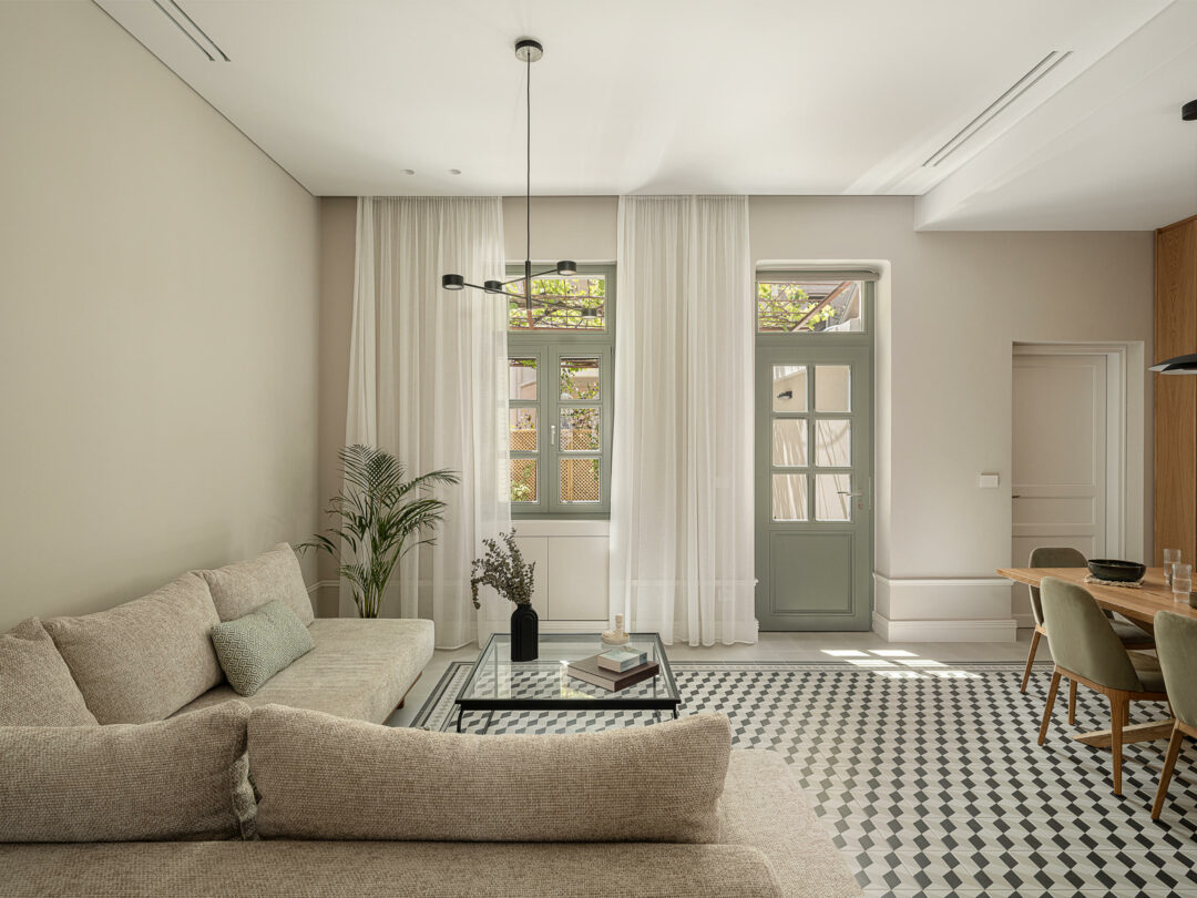 Residence in Harmonic Lines